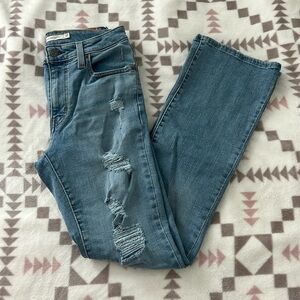 Levi’s 725 High Rise Bootcut Jeans